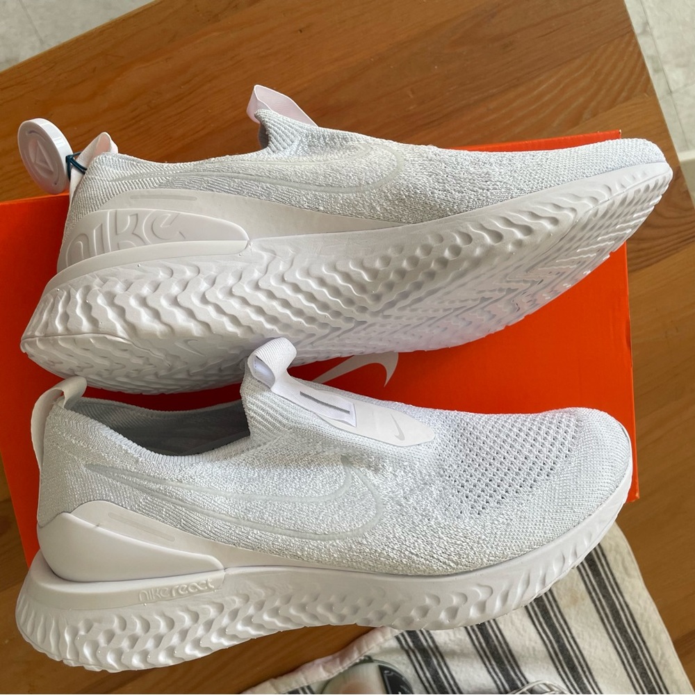 Nike Epic Phantom React Flyknit Womens 10 Pure Platinum White